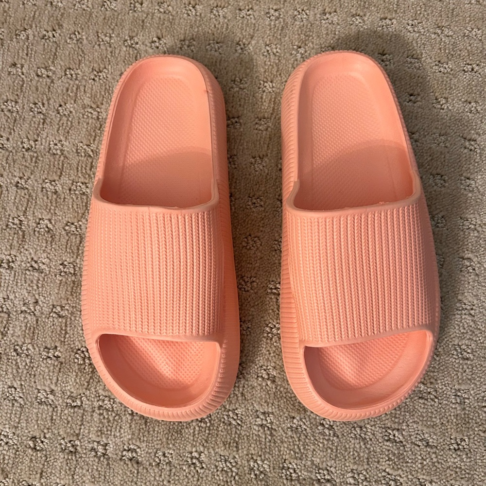 Cloud /Pillow Slides / Flip Flop